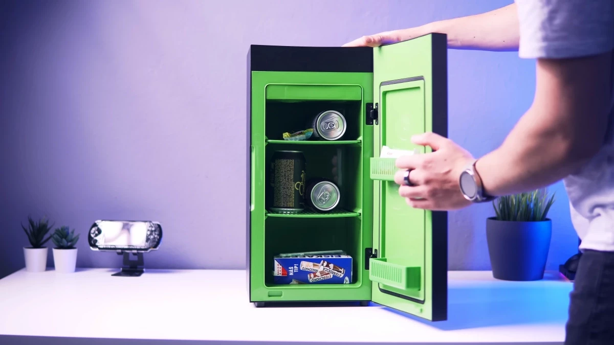 xbox-mini-fridge-nejlepsi-lednice-pro-hrace-3-39-screenshot.webp