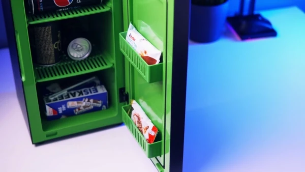 xbox-mini-fridge-nejlepsi-lednice-pro-hrace-6-46-screenshot.webp
