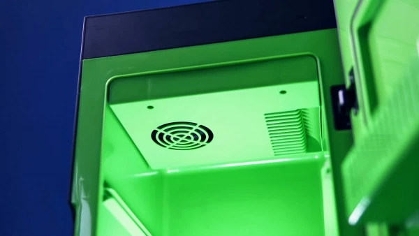 xbox-mini-fridge-nejlepsi-lednice-pro-hrace-7-6-screenshot.webp