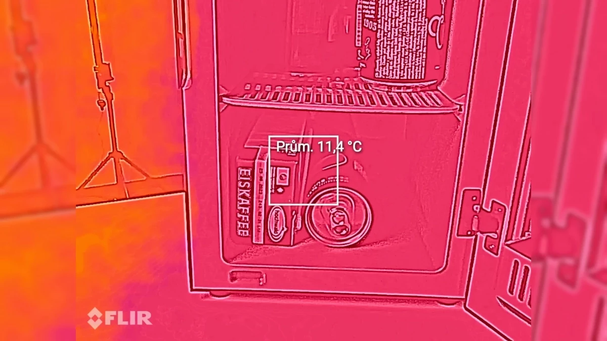 xbox-mini-fridge-nejlepsi-lednice-pro-hrace-8-1-screenshot.webp