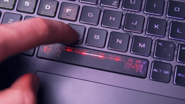 muj-nazor-na-drahe-notebooky-asus-6-59-screenshot.webp