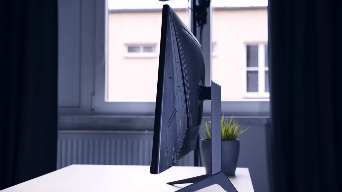 alza-vyrobila-skvely-herni-monitor-1-23-screenshot.webp