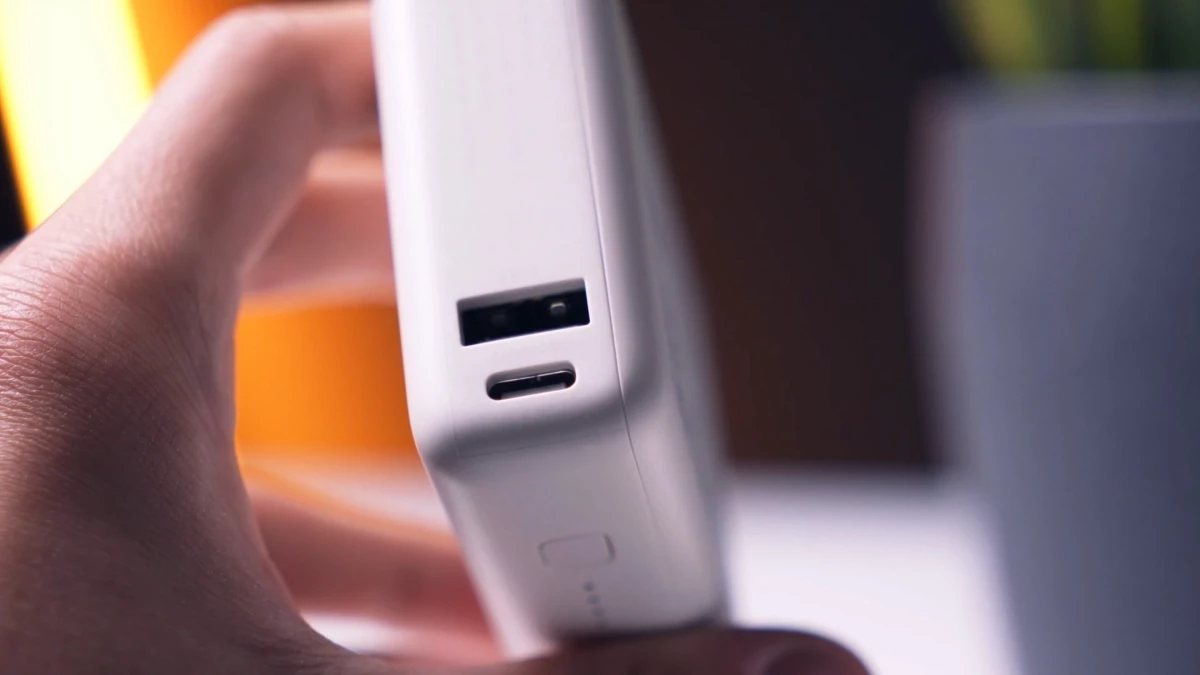 powerbanka-xiaomi-33-w-10000-mah-25.webp
