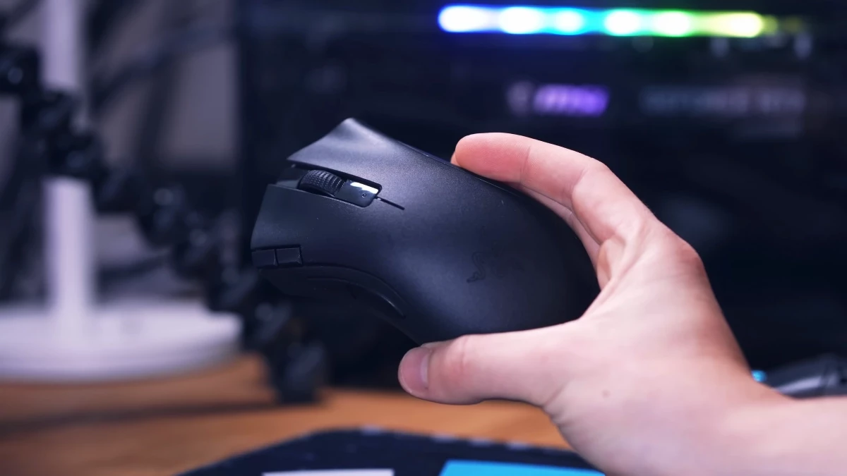 razer-deathadder-v2-x-hyperspeed-8.webp