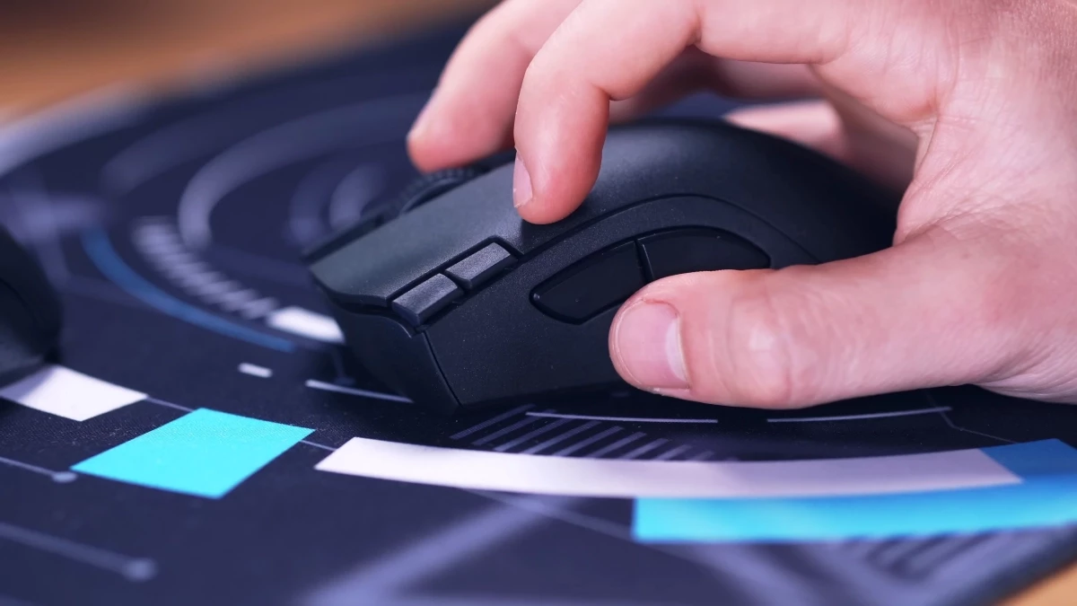 razer-deathadder-v2-x-hyperspeed-11.webp