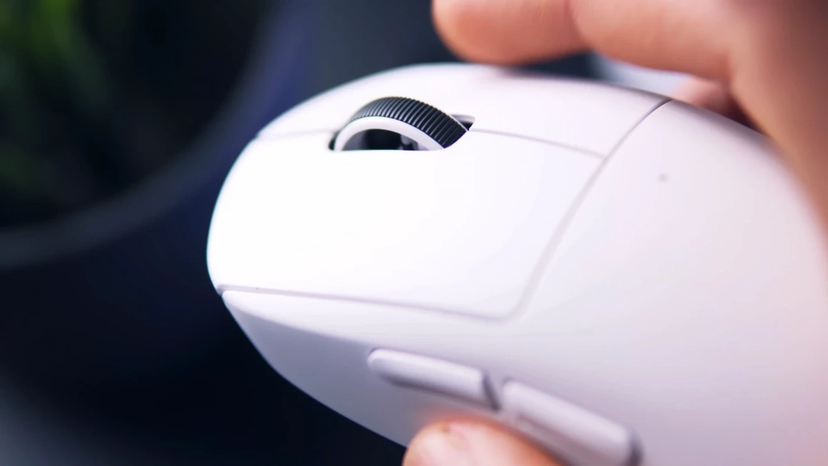 logitech-g-pro-x-superlight-13.webp