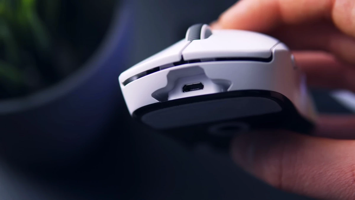 logitech-g-pro-x-superlight-14.webp